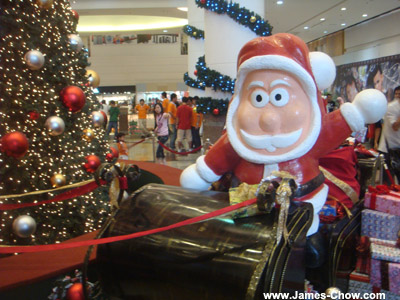 Doraemon like Santa! Doraemon like Santa!