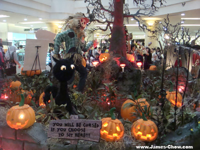 Halloween this month! Halloween this month!