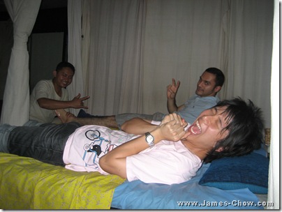 I wasn't really screaming lah! Posing only! I wasn't really screaming lah! Posing only!