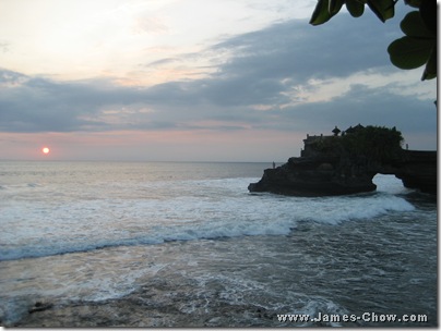 Sunset at Tanah Lot... Sunset at Tanah Lot...